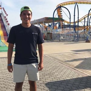 Meet your Posher, Luis